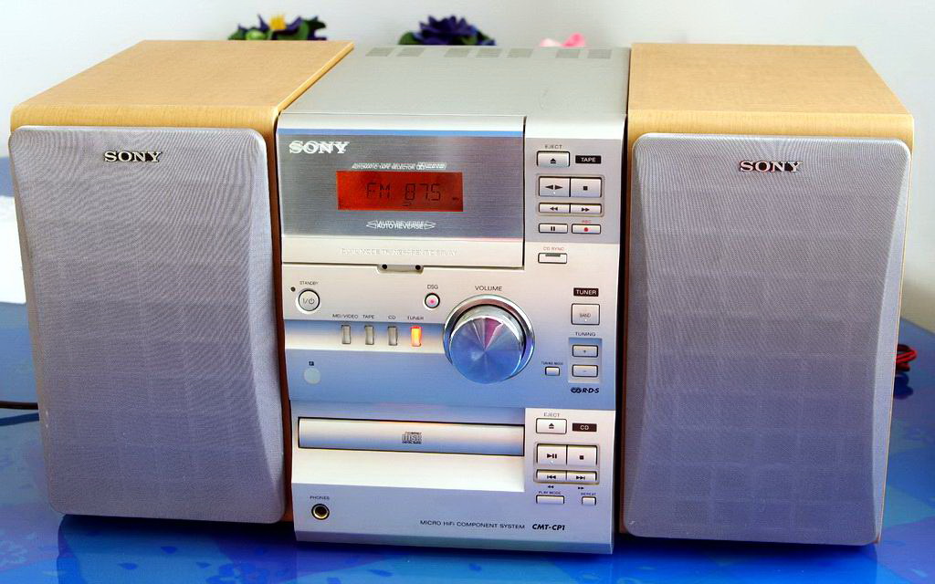 sony cmt cp1 00.jpg