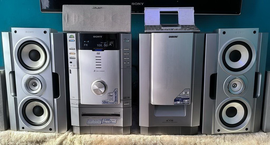 SONY DHC-FL7D.jpg