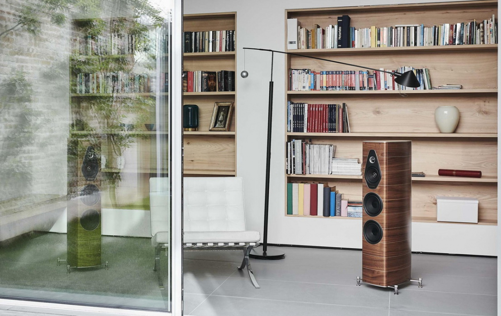 Sonus Faber Olympica Nova III 2.jpg