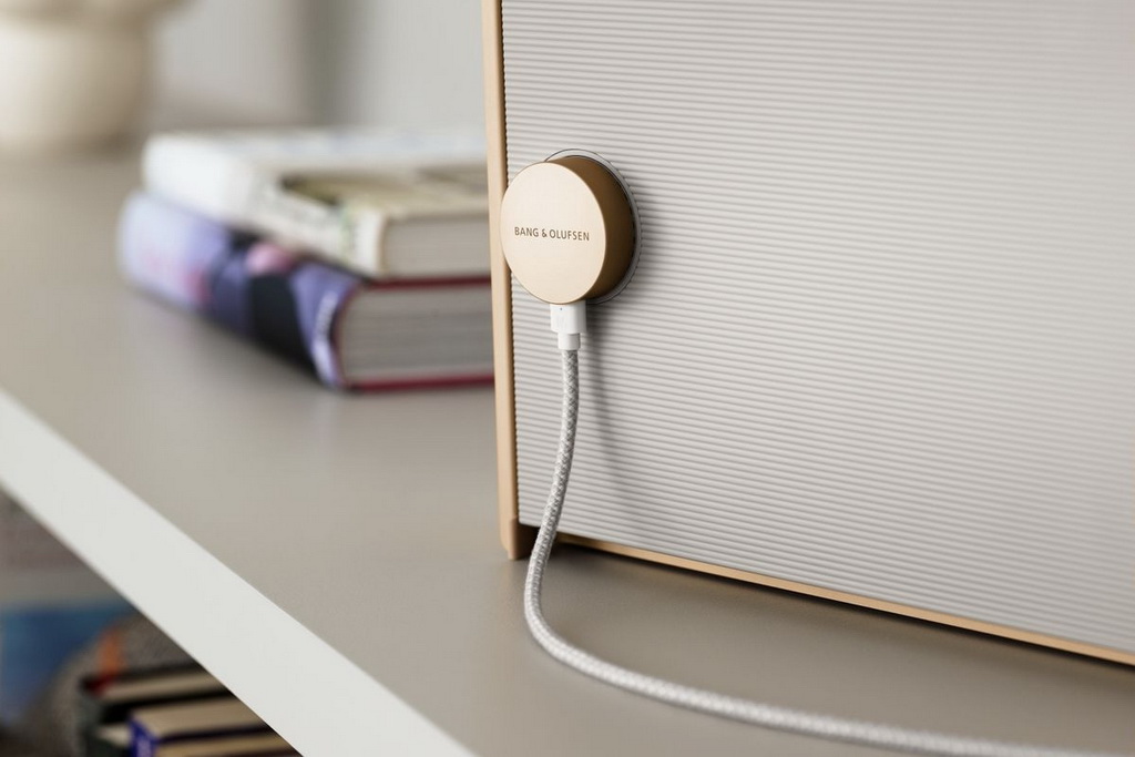 Bang Olufsen Beosound Level 4.jpg