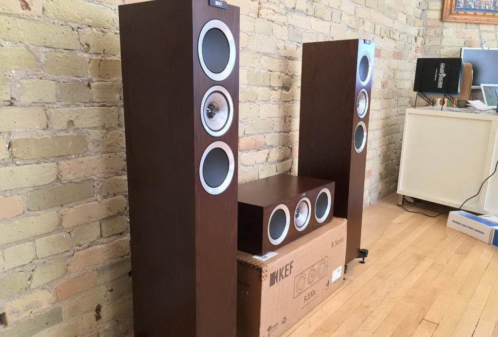 1189399-9ebcd54a-kef-r500-amp-r200c-in-walnut-3000-obo-mint.jpg