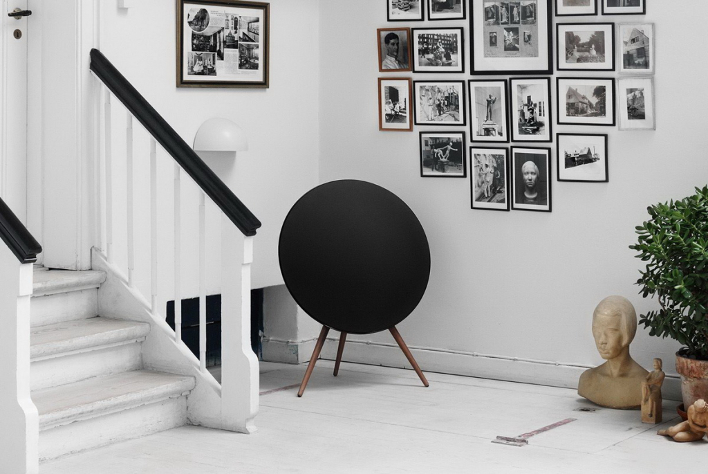 Bang & Olufsen BeoPlay A9 lifestyle 2.jpg